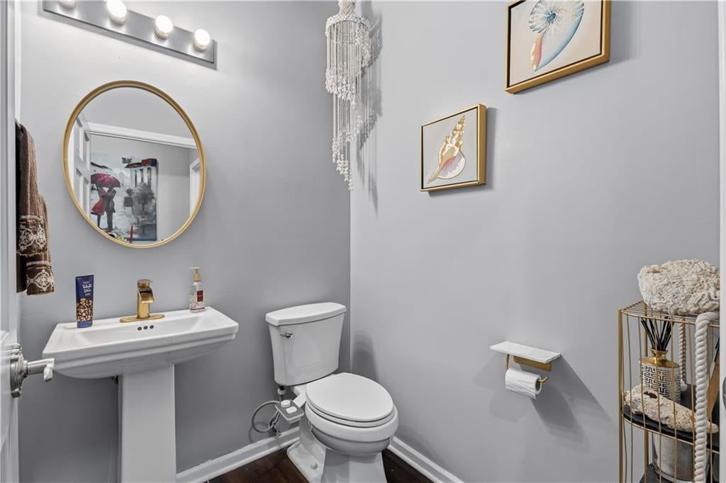 Photo 14 of 36 - 7407 Marion Avenue, Kansas City, MO 64133