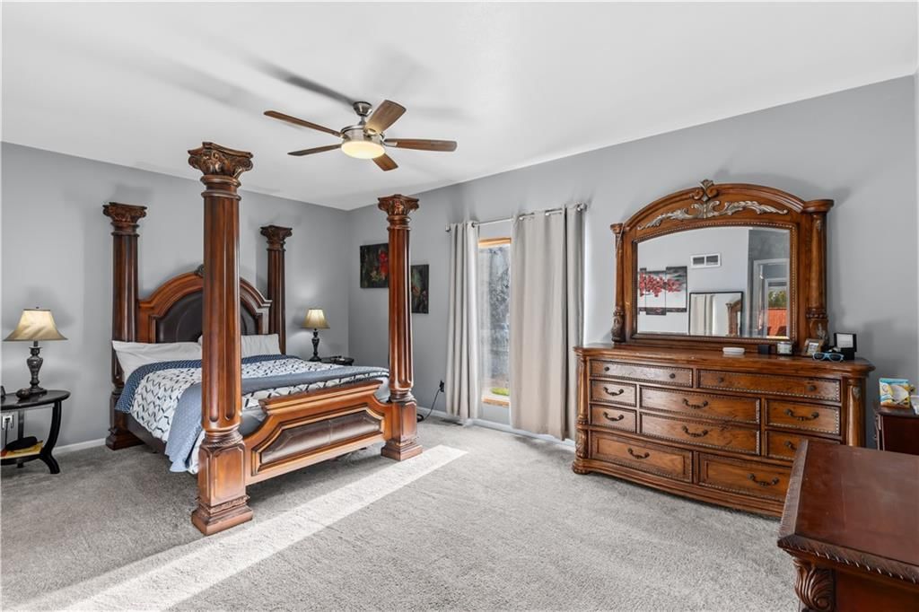 Photo 22 of 36 - 7407 Marion Avenue, Kansas City, MO 64133