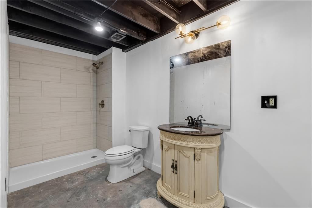 Photo 29 of 36 - 7407 Marion Avenue, Kansas City, MO 64133