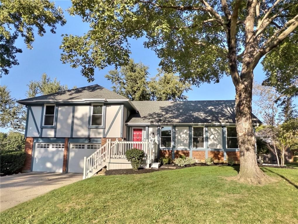 8809 Widmer Road, Lenexa, KS