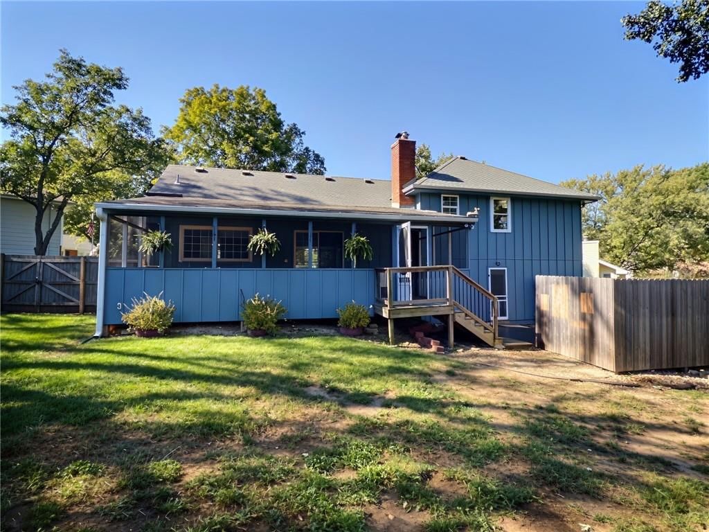 Photo 38 of 41 - 8809 Widmer Road, Lenexa, KS 66215