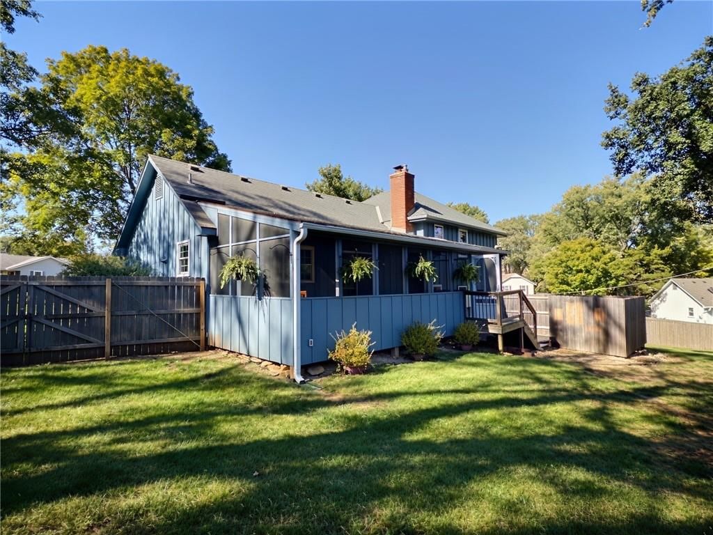 Photo 39 of 41 - 8809 Widmer Road, Lenexa, KS 66215