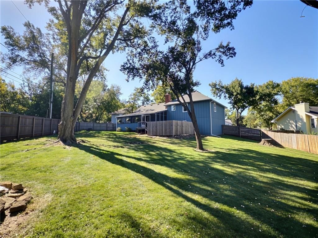 Photo 40 of 41 - 8809 Widmer Road, Lenexa, KS 66215