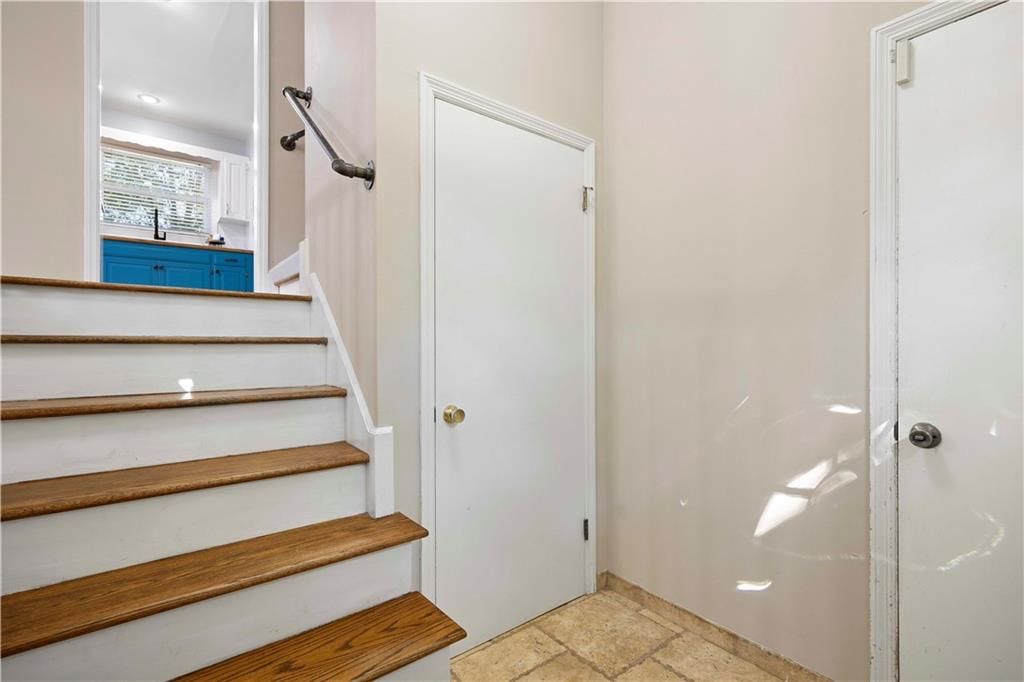 9024 Wedd Street, Overland Park, KS: listing photo 3