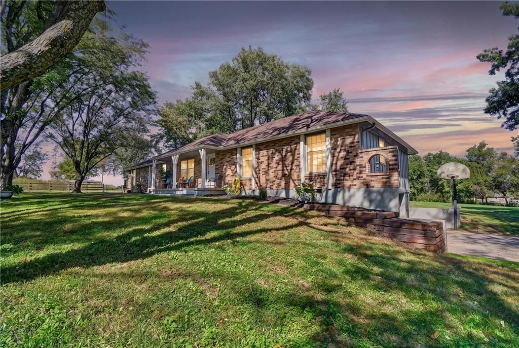 7404 E 197th Street, Belton, MO: listing photo 3