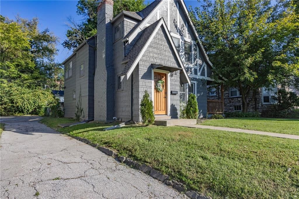 7411 Forest Avenue, Kansas City, MO