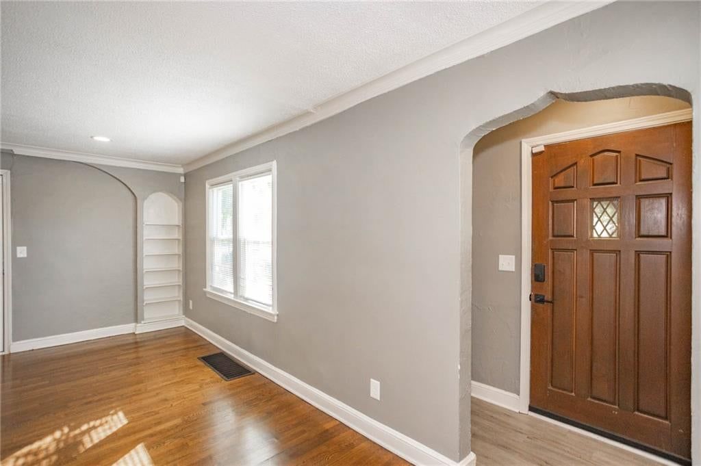 7411 Forest Avenue, Kansas City, MO: listing photo 2