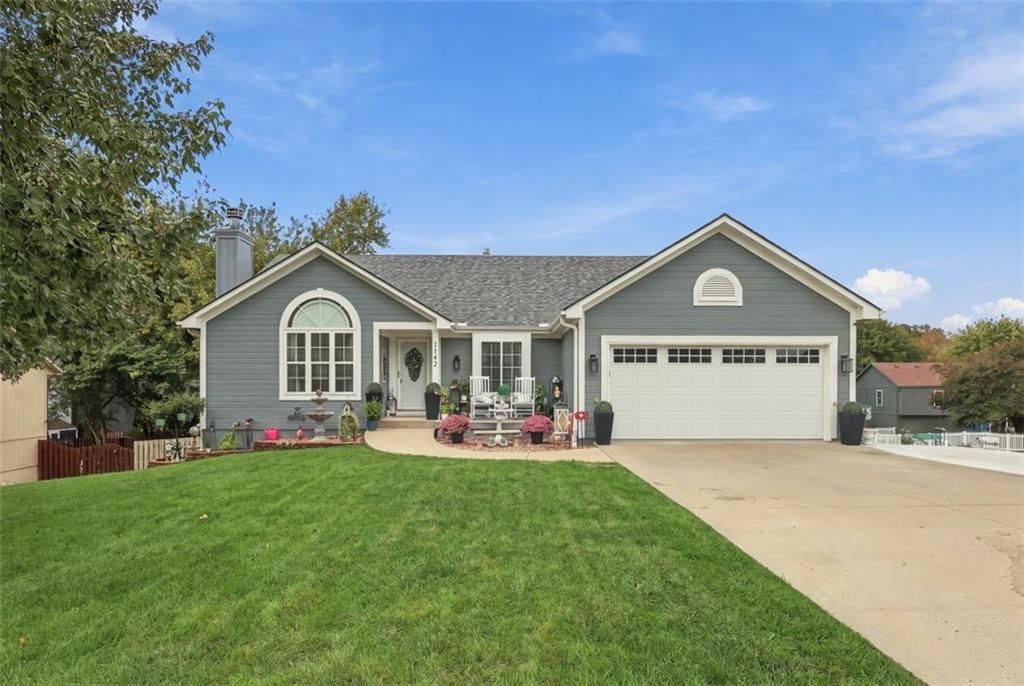 1742 S 105th Street, Edwardsville, KS: listing photo 2