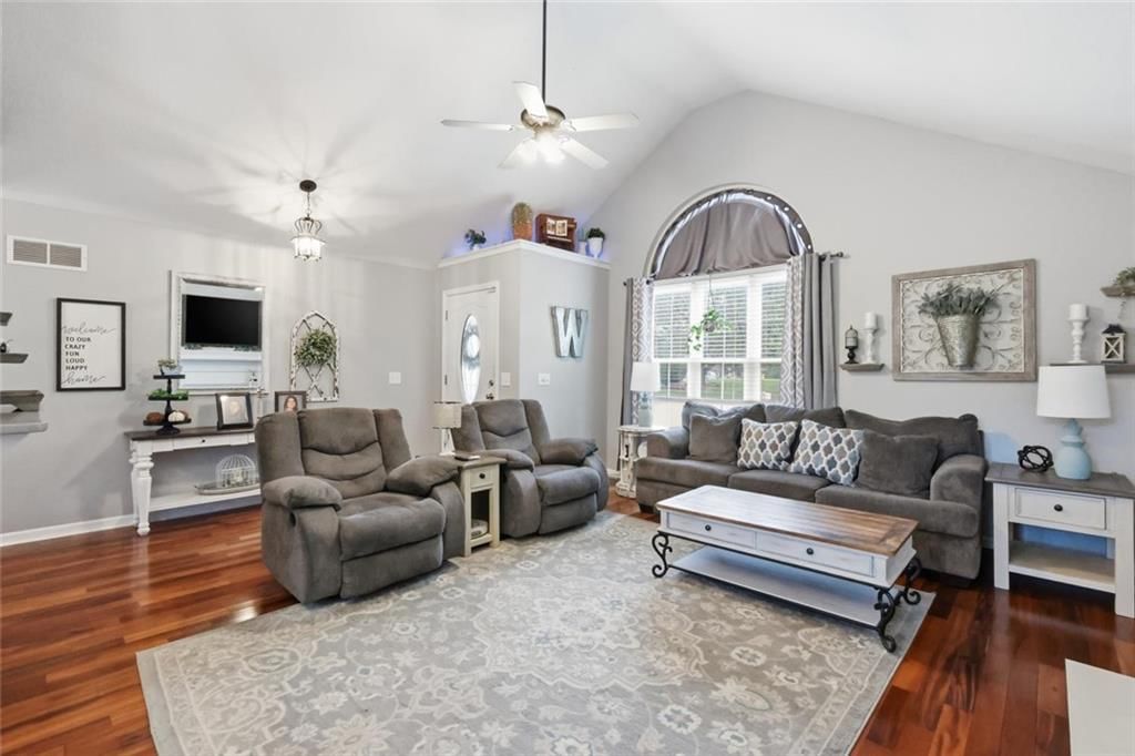 Photo 11 of 65 - 1742 S 105th Street, Edwardsville, KS 66111