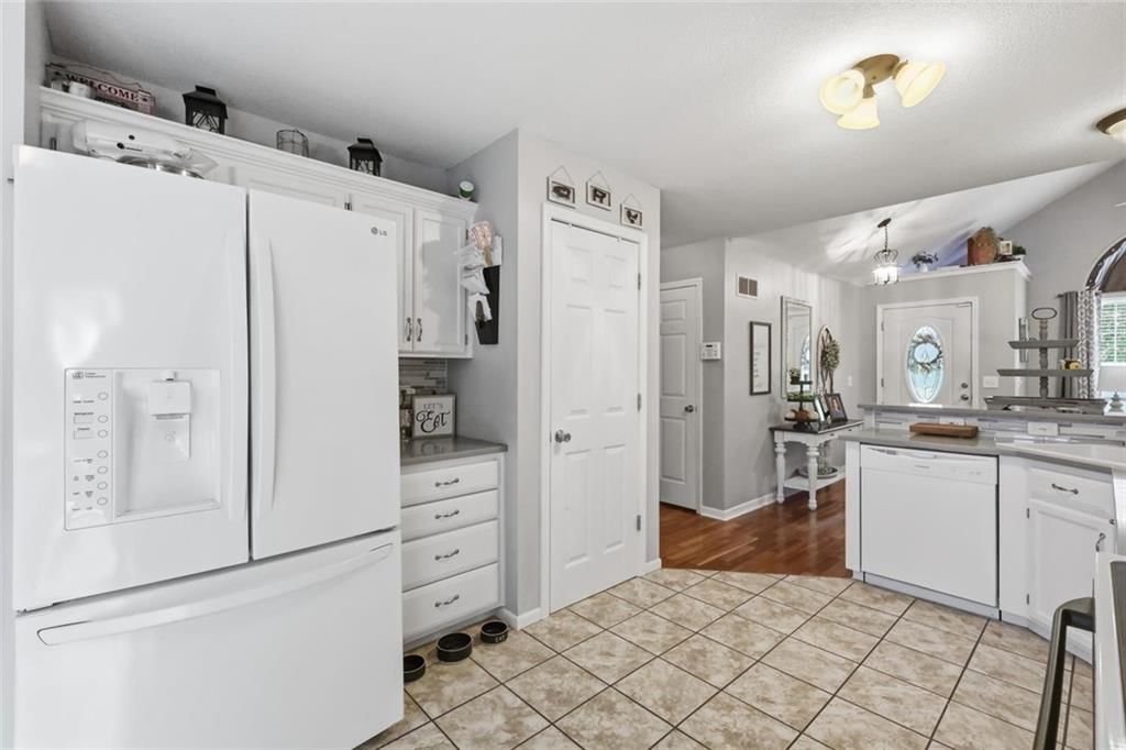 Photo 16 of 65 - 1742 S 105th Street, Edwardsville, KS 66111