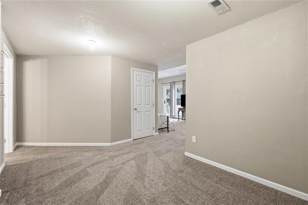 Photo 38 of 65 - 1742 S 105th Street, Edwardsville, KS 66111