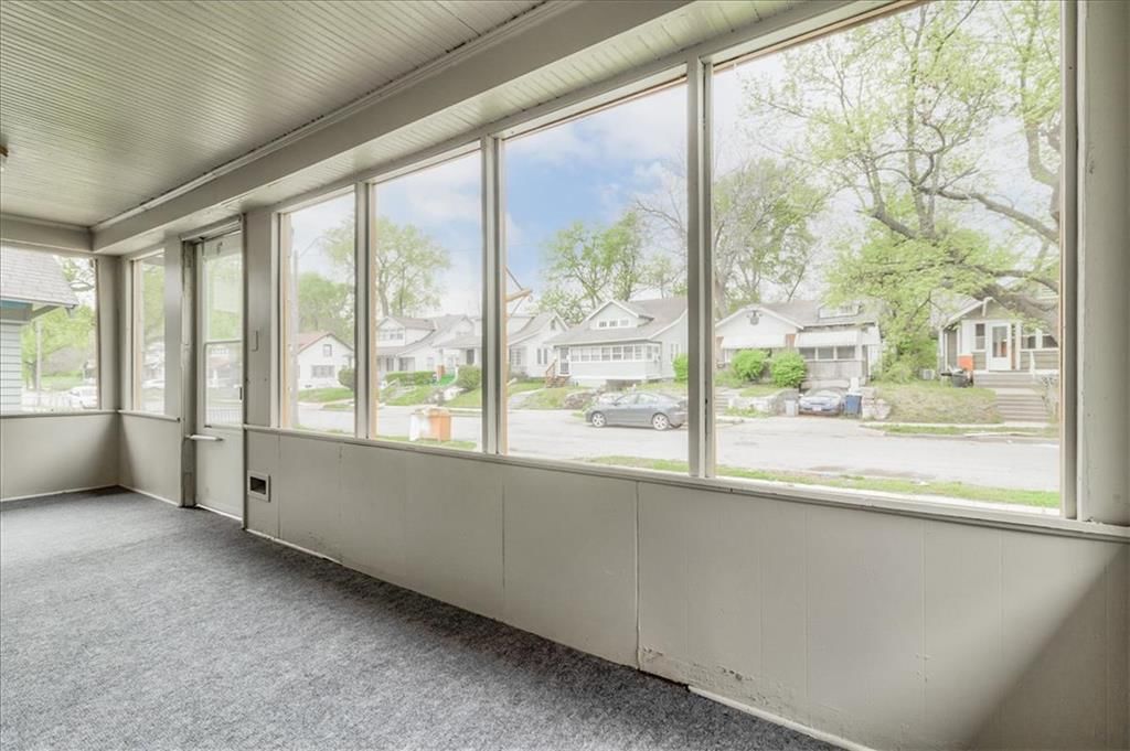 6015 Park Avenue, Kansas City, MO: listing photo 2