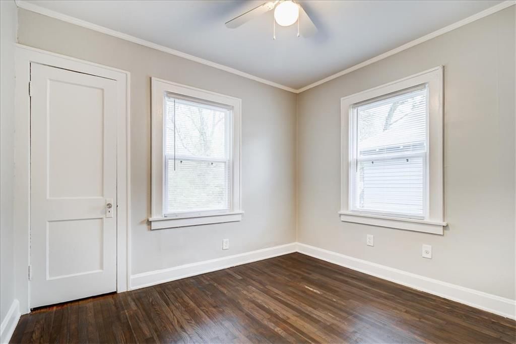 Photo 13 of 18 - 6015 Park Avenue, Kansas City, MO 64130
