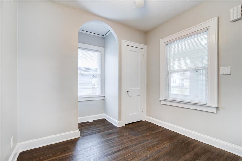 Photo 15 of 18 - 6015 Park Avenue, Kansas City, MO 64130