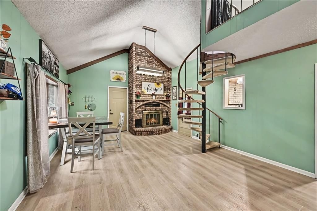Photo 7 of 37 - 14900 E Kentucky Road, Independence, MO 64050