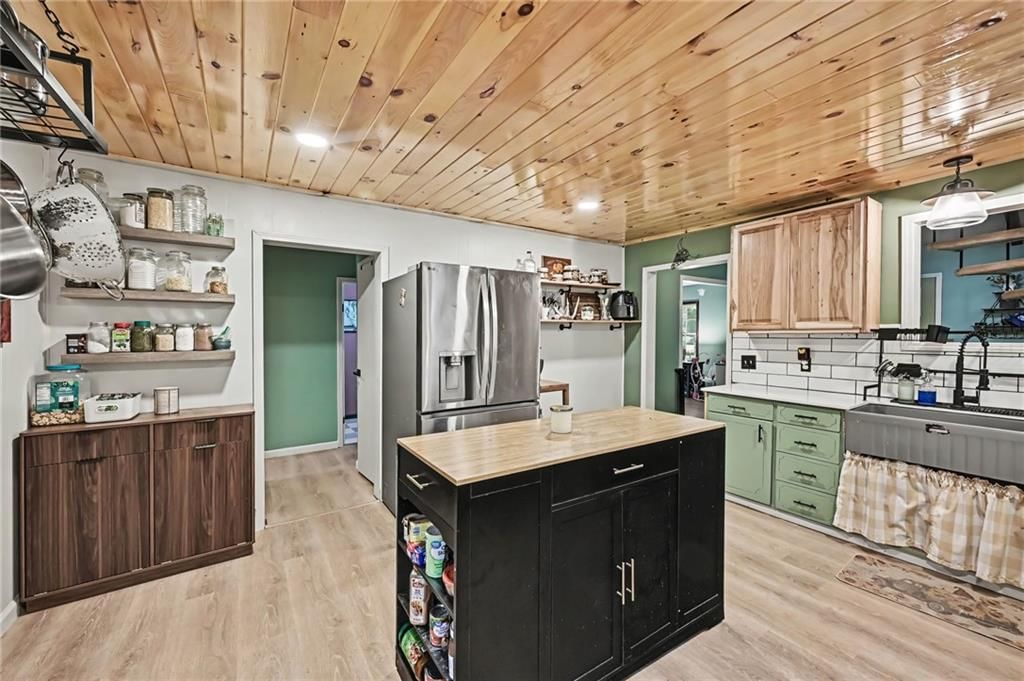 Photo 11 of 37 - 14900 E Kentucky Road, Independence, MO 64050