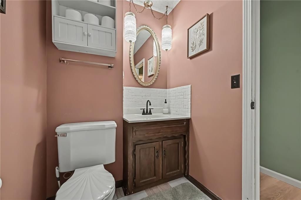 Photo 14 of 37 - 14900 E Kentucky Road, Independence, MO 64050