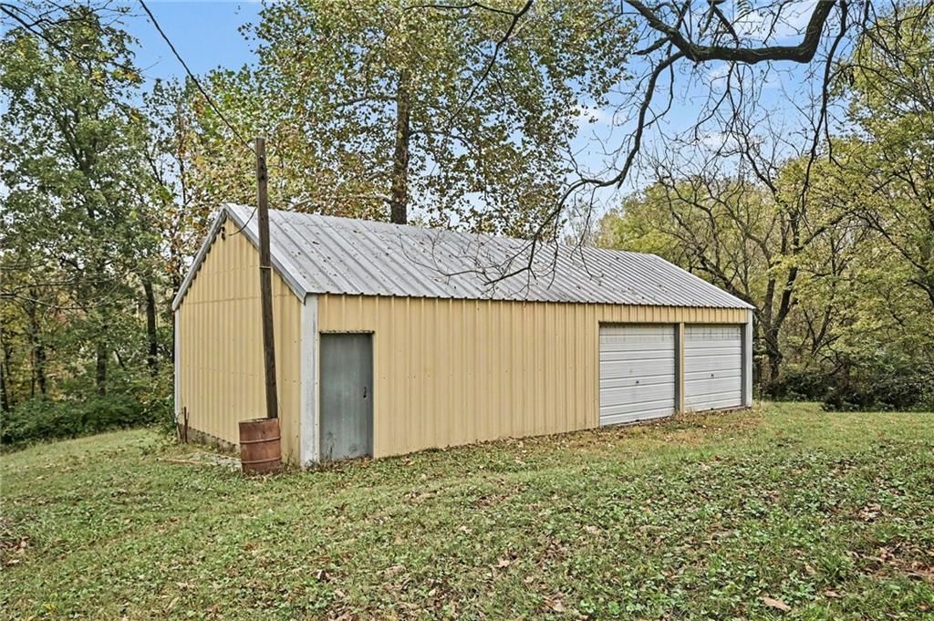 Photo 25 of 37 - 14900 E Kentucky Road, Independence, MO 64050
