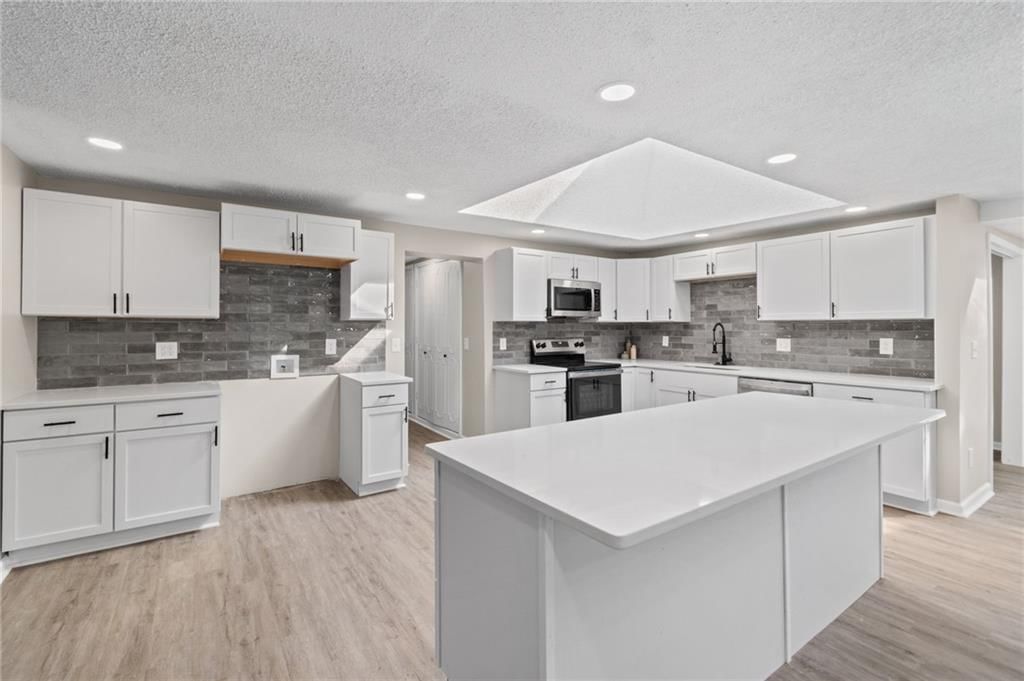 3101 56th Terrace, Kansas City, MO: listing photo 2