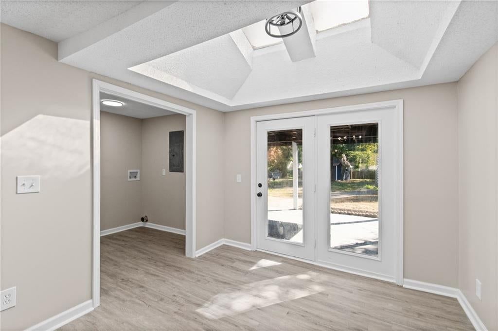 Photo 15 of 38 - 3101 56th Terrace, Kansas City, MO 64119