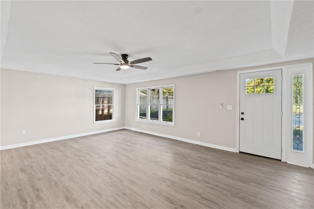 Photo 9 of 38 - 3101 56th Terrace, Kansas City, MO 64119