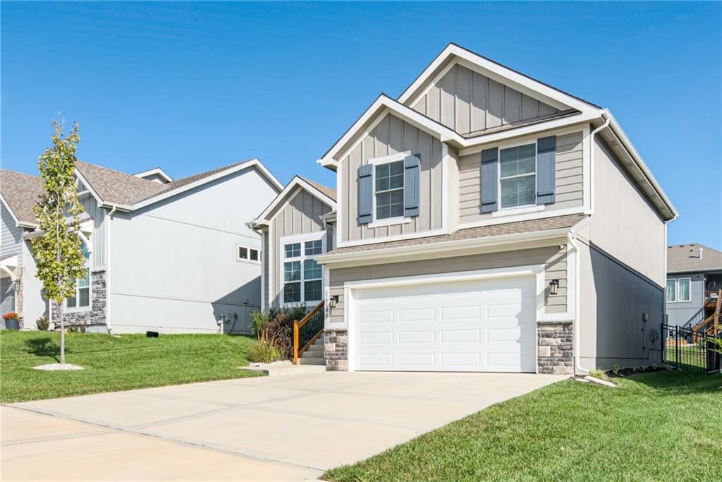 16148 Giorgia Street, Parkville, MO: listing photo 3