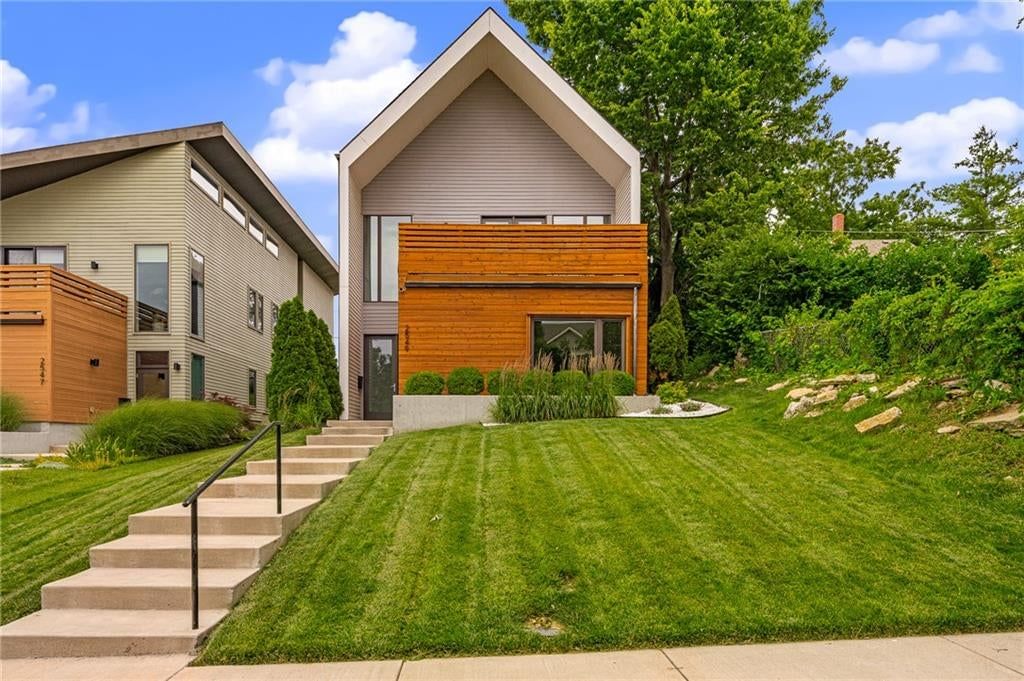 2549 Tracy Avenue, Kansas City, MO