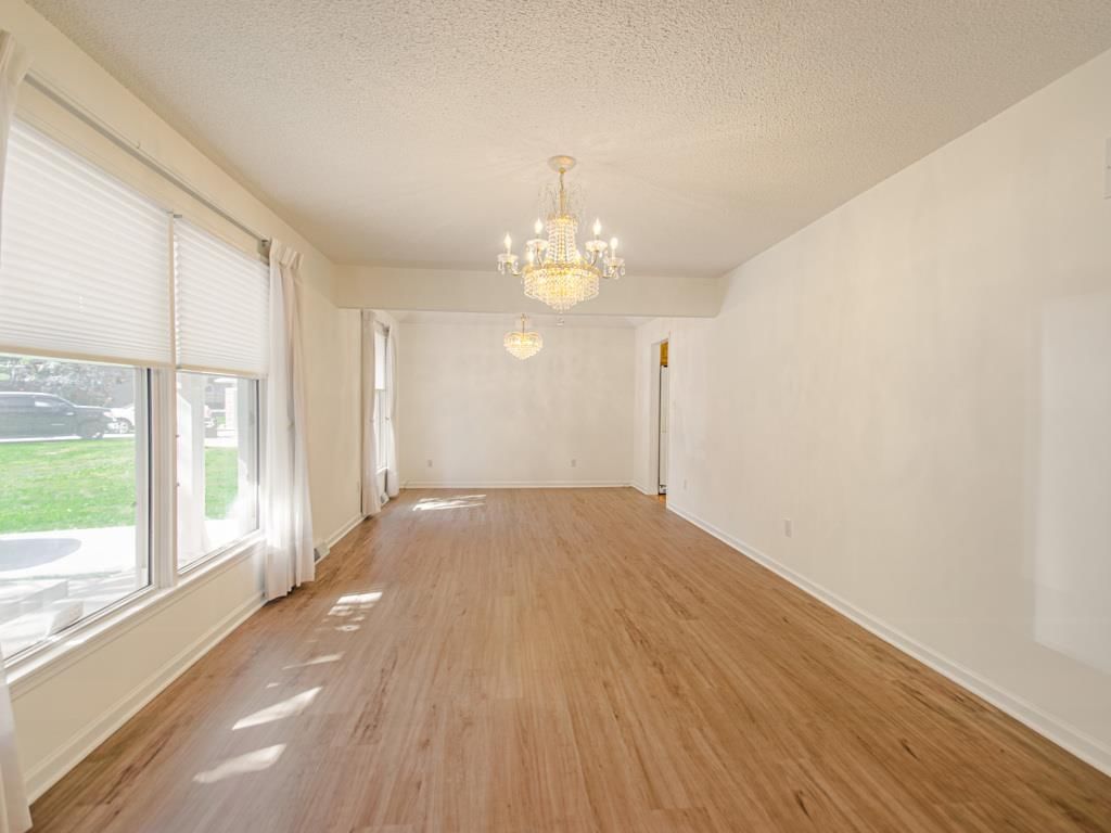 Engineered wood floors at 14616 E 43rd Street S, Independence, MO 64055
