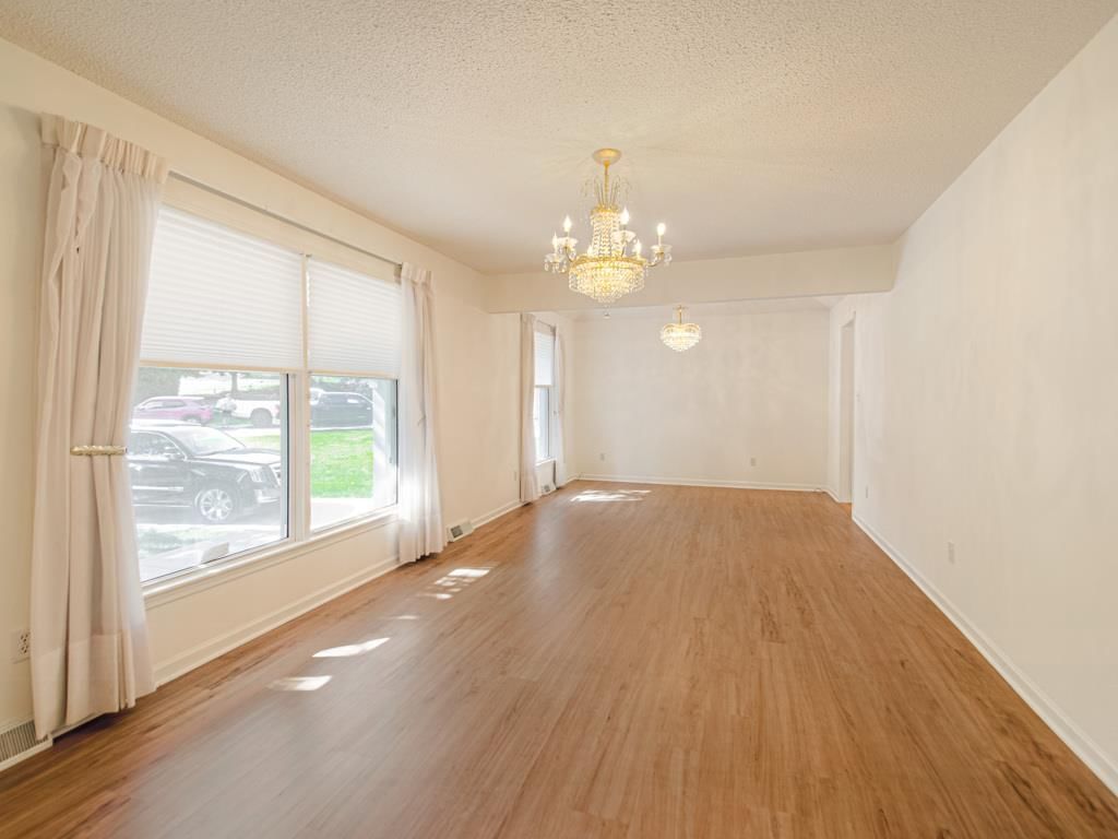 Photo 5 of 48 - 14616 E 43rd Street S, Independence, MO 64055