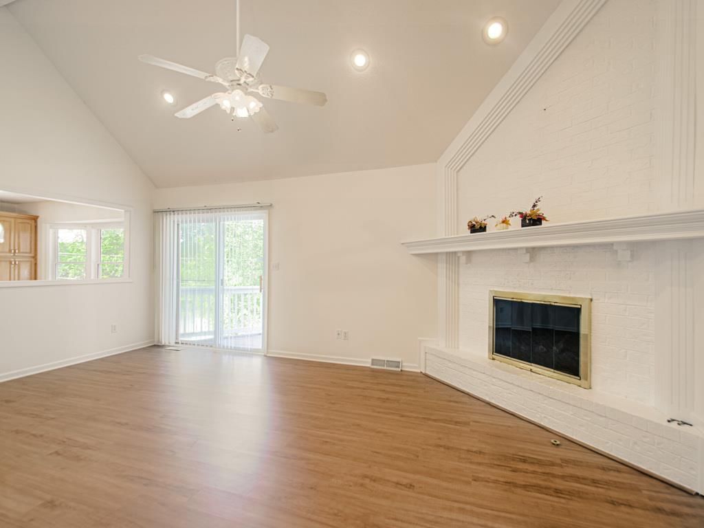 Photo 11 of 48 - 14616 E 43rd Street S, Independence, MO 64055
