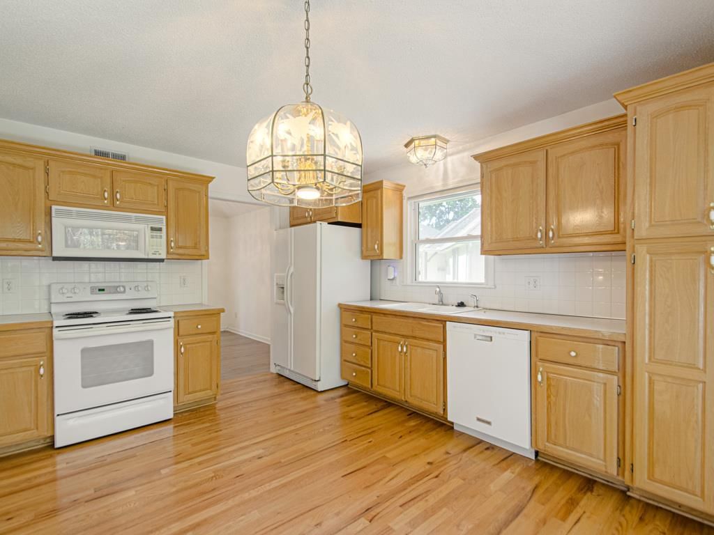 Photo 14 of 48 - 14616 E 43rd Street S, Independence, MO 64055