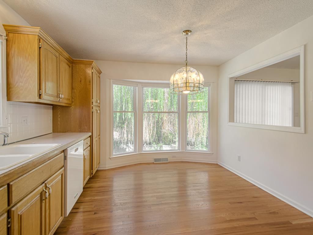 Photo 15 of 48 - 14616 E 43rd Street S, Independence, MO 64055
