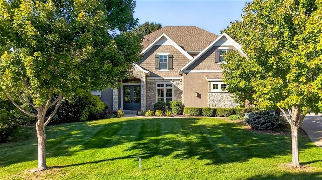 5008 W 141st Terrace, Leawood, KS