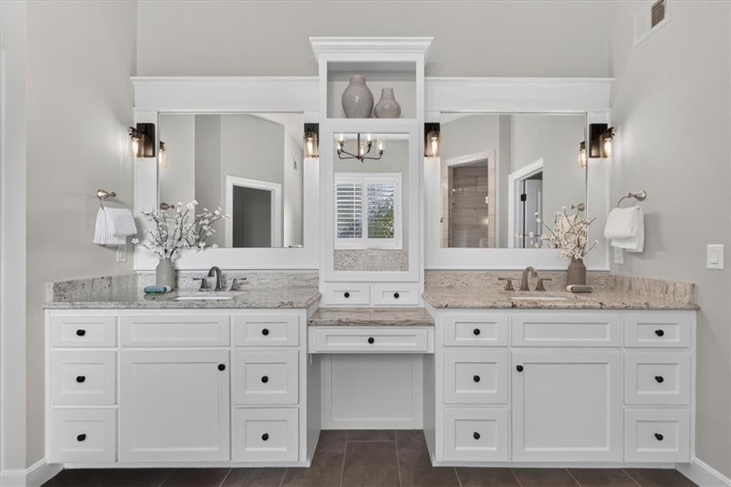 Photo 9: freestanding tub, 5008 W 141st Terrace, Leawood, KS 66224