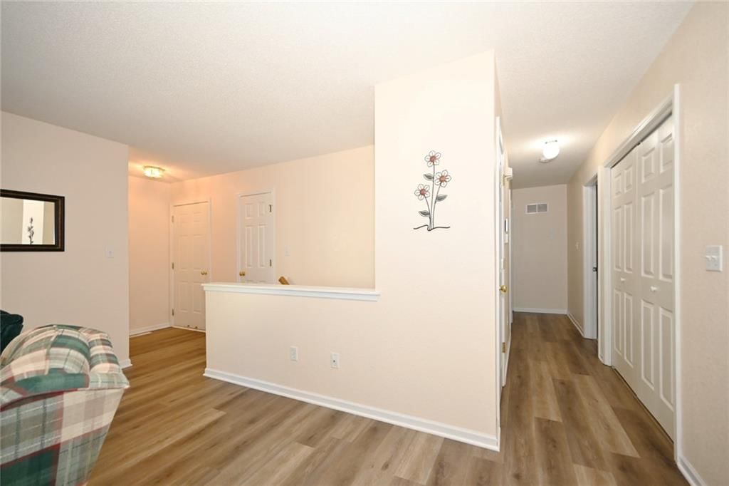 Photo 9 of 31 - 11304 N NASHUA Drive, Kansas City, MO 64155