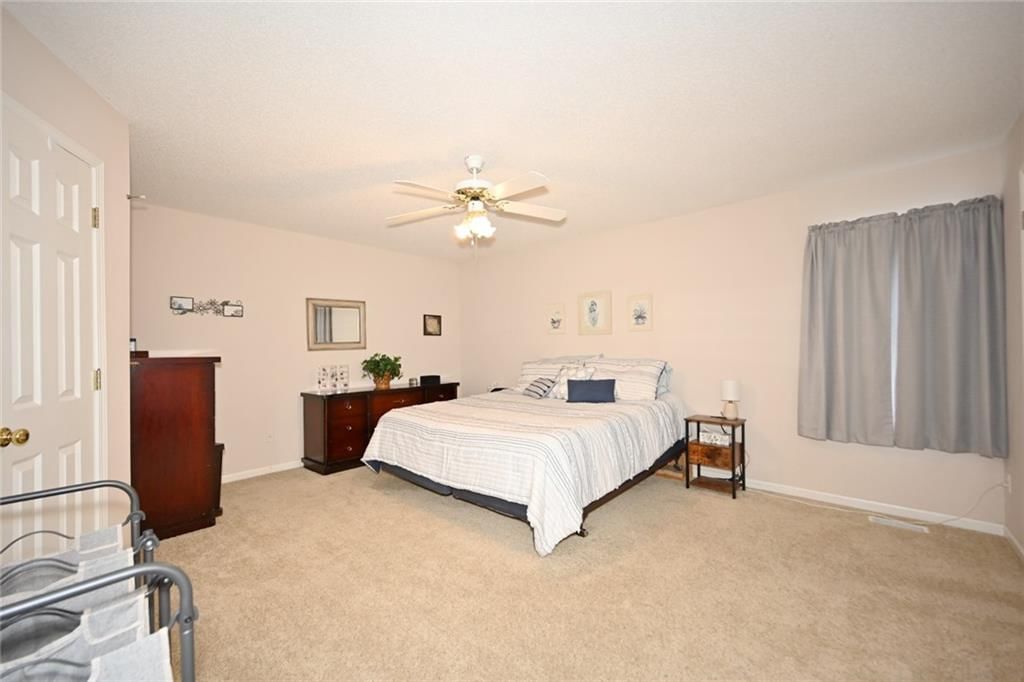 Photo 17 of 31 - 11304 N NASHUA Drive, Kansas City, MO 64155
