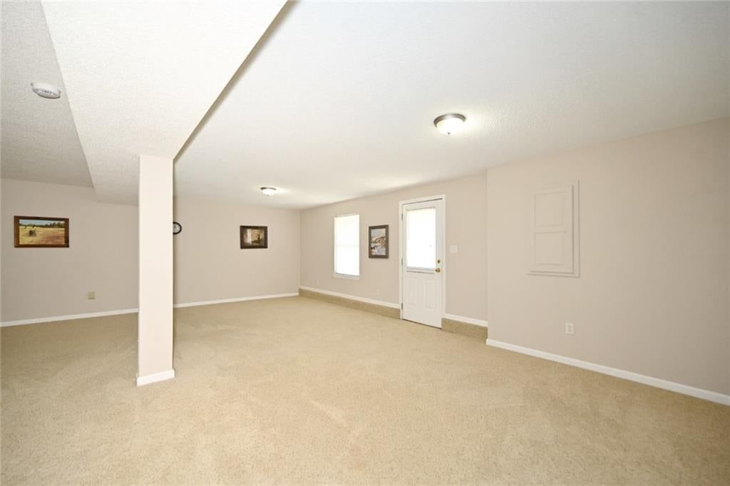 Photo 22 of 31 - 11304 N NASHUA Drive, Kansas City, MO 64155