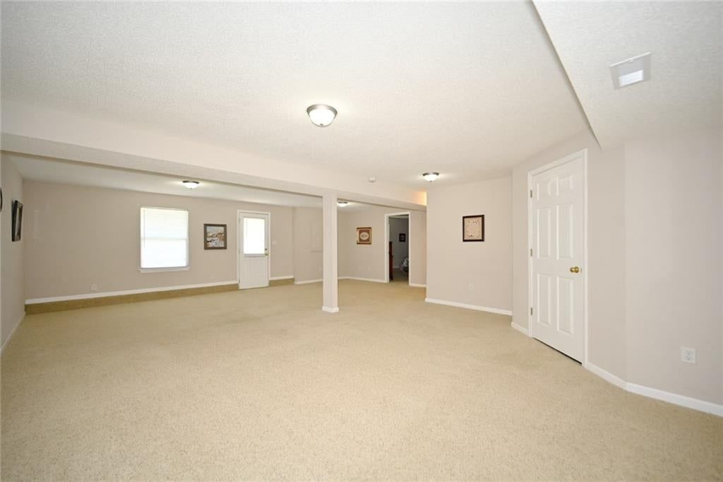 Photo 24 of 31 - 11304 N NASHUA Drive, Kansas City, MO 64155