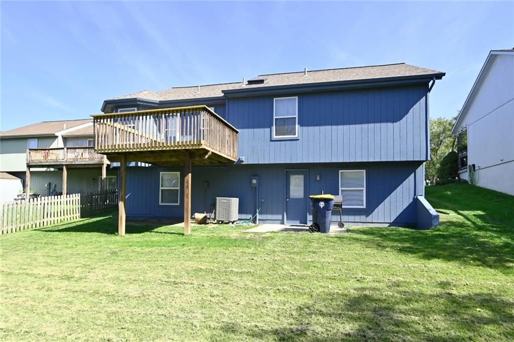 Photo 28 of 31 - 11304 N NASHUA Drive, Kansas City, MO 64155