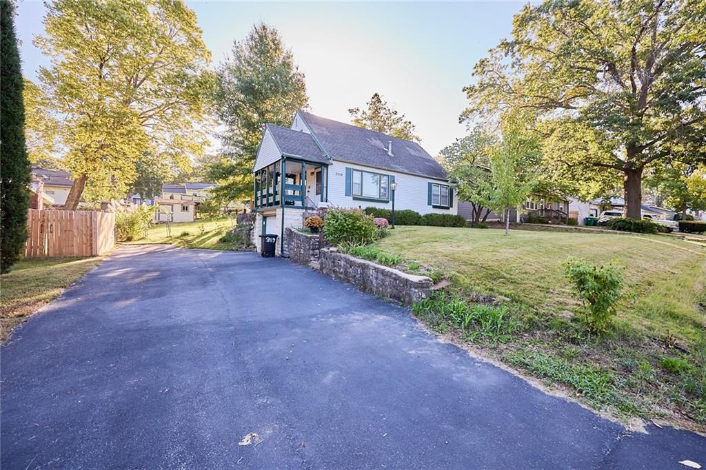 3119 S 9th Place, Kansas City, KS: listing photo 2