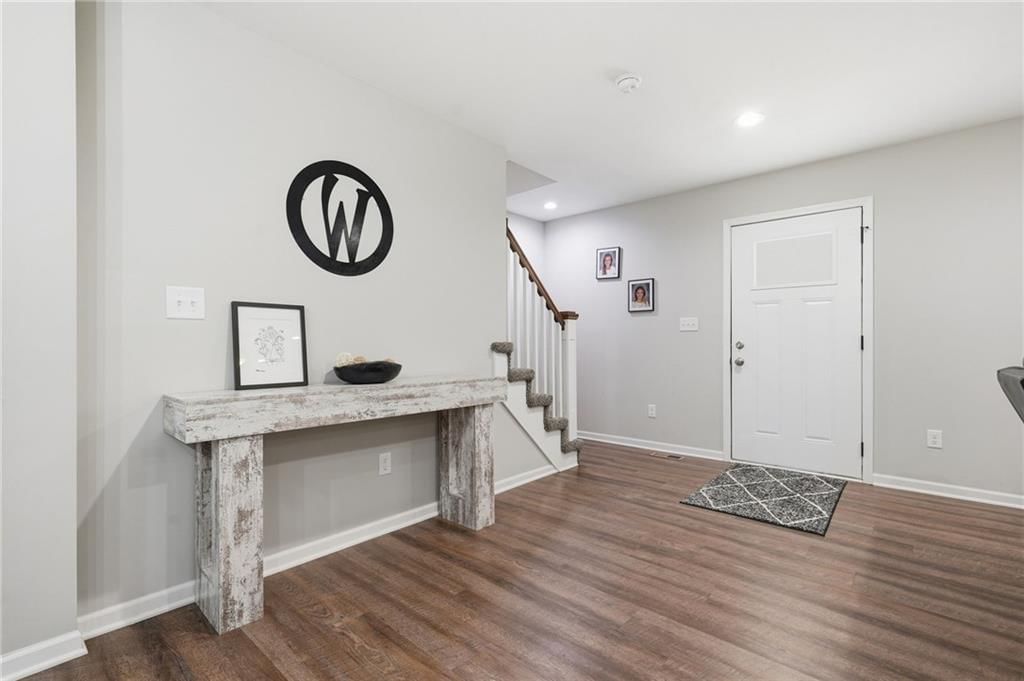 212 W Walnut Street, Belton, MO: listing photo 3