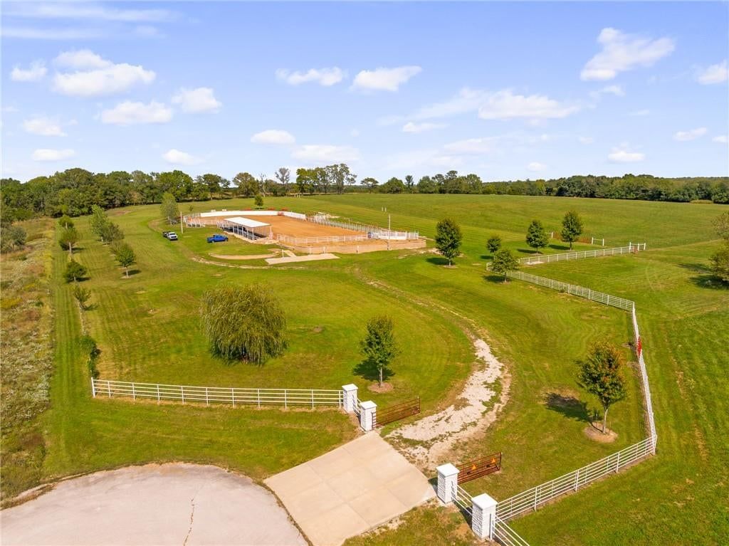 Photo 5 of 78 - 25160 W 223rd Street, Spring Hill, KS 66083