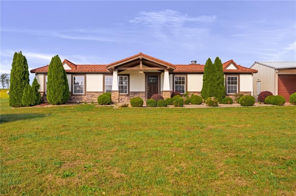 Photo 22 of 78 - 25160 W 223rd Street, Spring Hill, KS 66083
