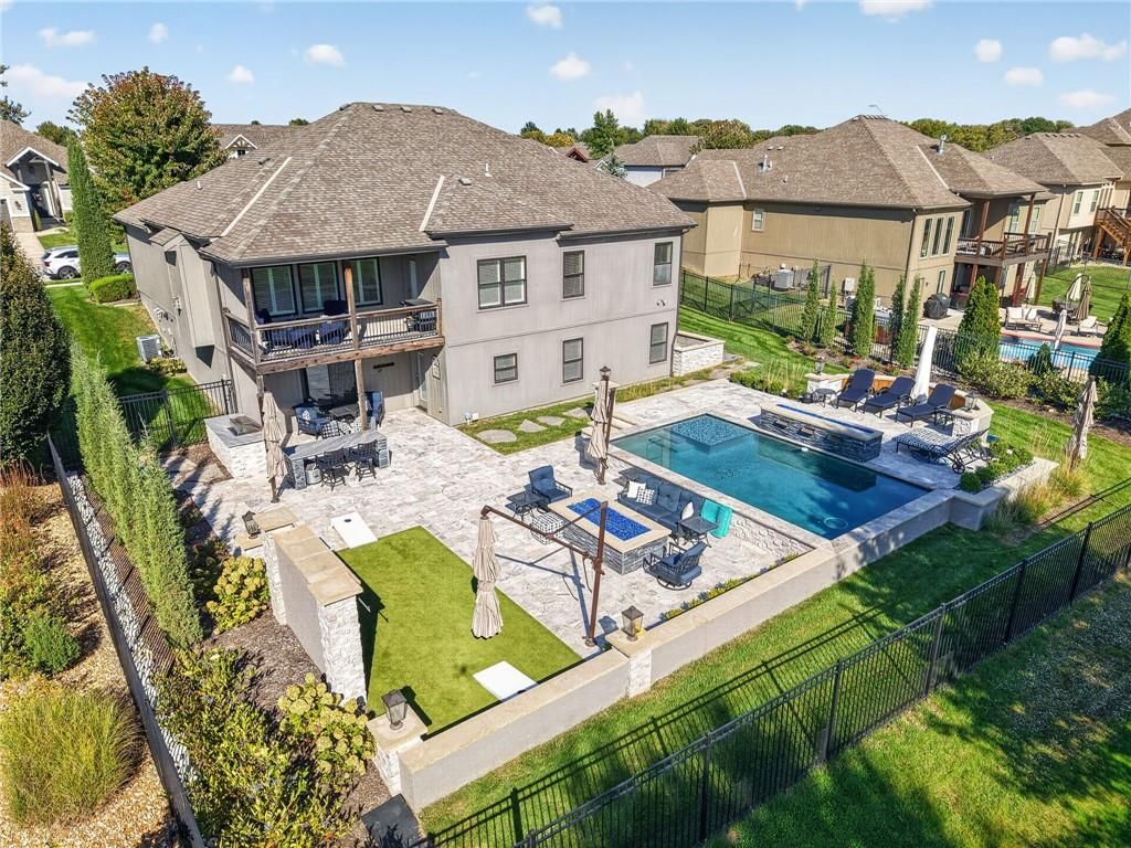 Photo 4: swimming pool, 4316 S Stone Canyon Drive, Blue Springs, MO 64015
