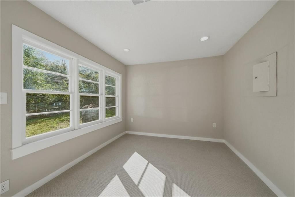 Photo 18 of 27 - 4311 Bales Avenue, Kansas City, MO 64130