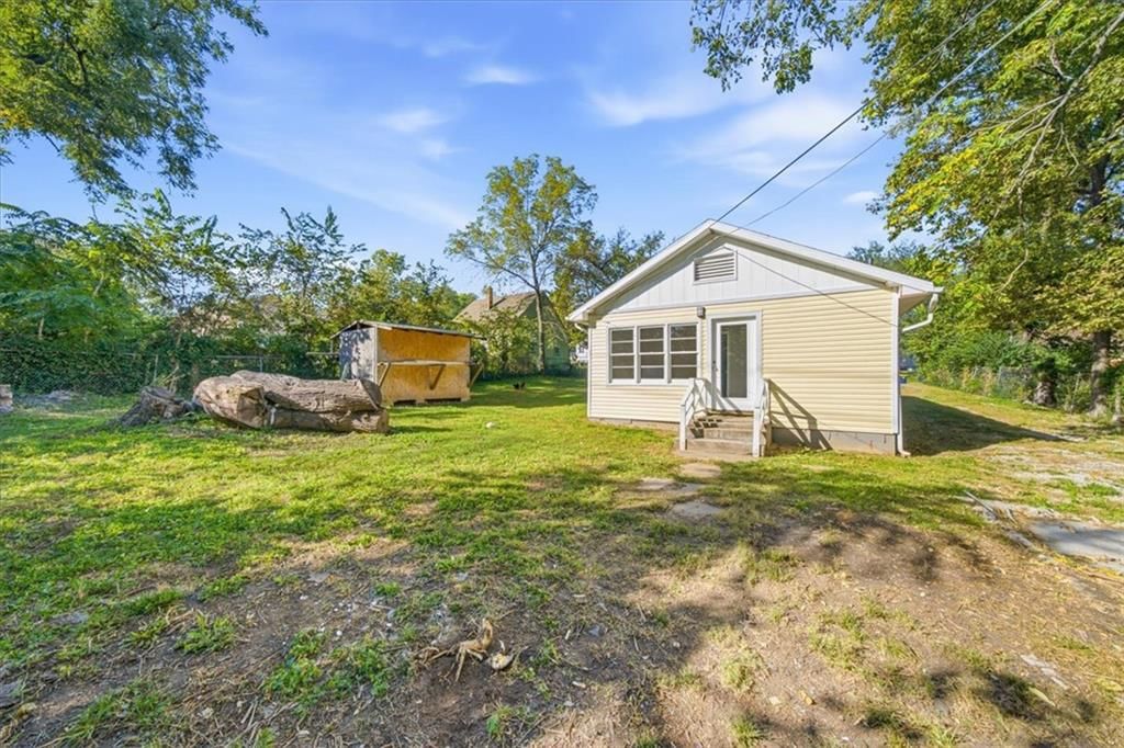 Photo 24 of 27 - 4311 Bales Avenue, Kansas City, MO 64130