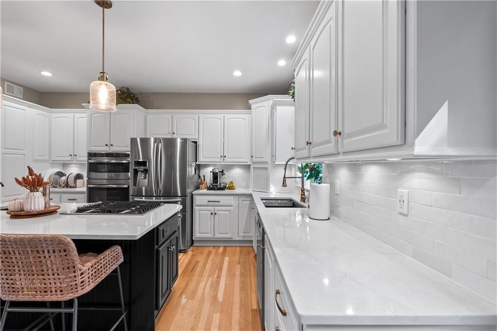Photo 12 of 40 - 15815 E 76th Street, Kansas City, MO 64139