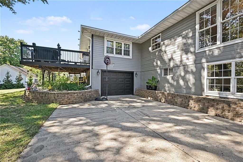 Photo 5 of 50 - 10035 W 55TH Street, Merriam, KS 66203