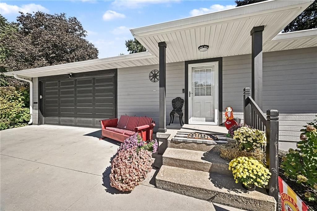 Photo 6 of 50 - 10035 W 55TH Street, Merriam, KS 66203