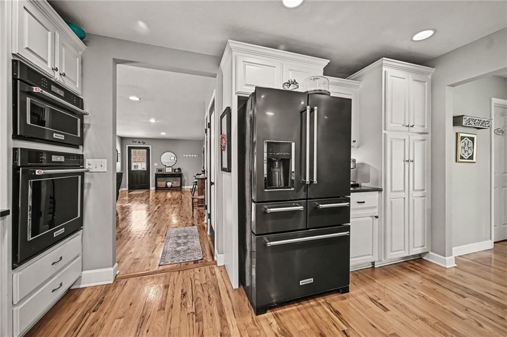 Photo 15 of 50 - 10035 W 55TH Street, Merriam, KS 66203